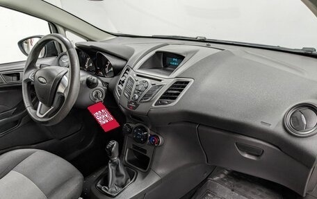 Ford Fiesta, 2016 год, 890 000 рублей, 18 фотография