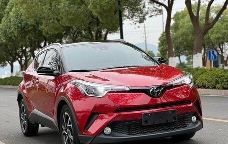 Toyota C-HR I рестайлинг, 2021 год, 2 100 555 рублей, 3 фотография