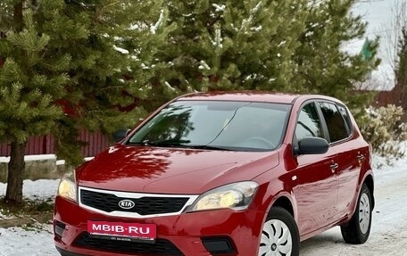 KIA cee'd I рестайлинг, 2010 год, 799 000 рублей, 1 фотография