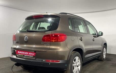 Volkswagen Tiguan I, 2015 год, 1 419 900 рублей, 5 фотография