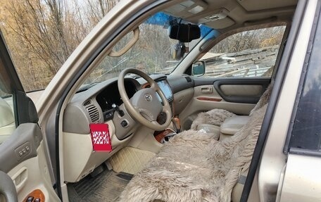 Toyota Land Cruiser 100 рестайлинг 2, 2006 год, 2 400 000 рублей, 10 фотография