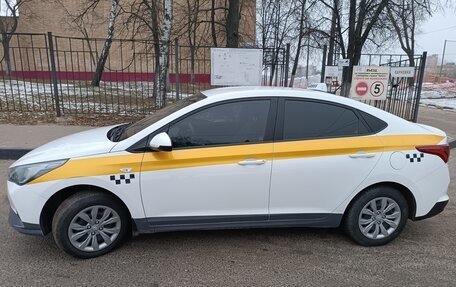 Hyundai Solaris II рестайлинг, 2021 год, 1 600 000 рублей, 6 фотография