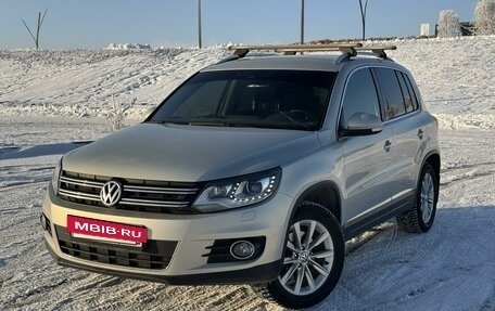 Volkswagen Tiguan I, 2012 год, 1 680 000 рублей, 2 фотография