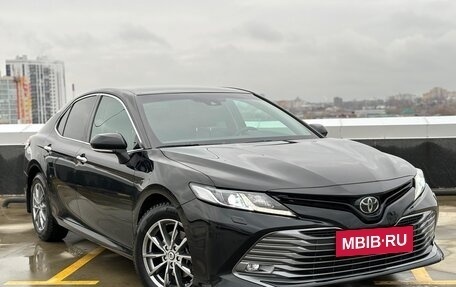 Toyota Camry, 2021 год, 3 570 000 рублей, 2 фотография