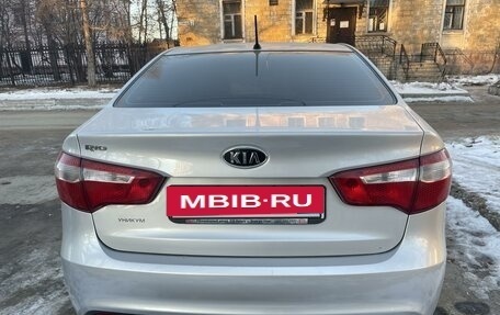 KIA Rio III рестайлинг, 2012 год, 900 000 рублей, 5 фотография