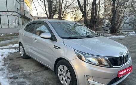 KIA Rio III рестайлинг, 2012 год, 900 000 рублей, 2 фотография