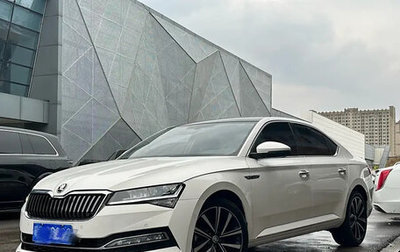 Skoda Superb III рестайлинг, 2021 год, 2 350 700 рублей, 1 фотография