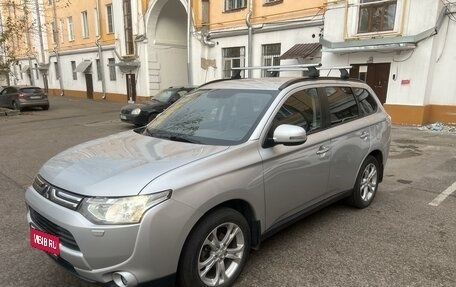 Mitsubishi Outlander III рестайлинг 3, 2013 год, 1 550 000 рублей, 1 фотография