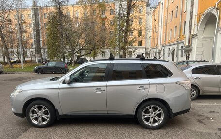 Mitsubishi Outlander III рестайлинг 3, 2013 год, 1 550 000 рублей, 6 фотография