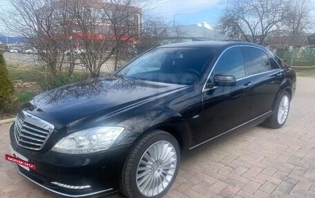 Mercedes-Benz S-Класс, 2011 год, 1 550 000 рублей, 2 фотография