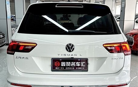 Volkswagen Tiguan II, 2021 год, 3 100 000 рублей, 5 фотография