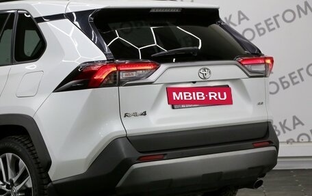 Toyota RAV4, 2021 год, 3 599 000 рублей, 19 фотография