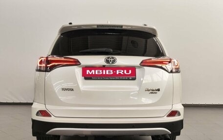 Toyota RAV4, 2017 год, 2 649 000 рублей, 4 фотография