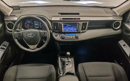 Toyota RAV4, 2017 год, 2 649 000 рублей, 11 фотография