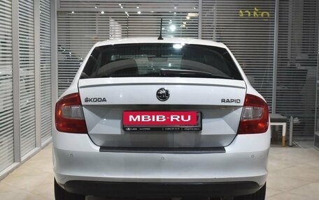 Skoda Rapid I, 2015 год, 590 000 рублей, 3 фотография