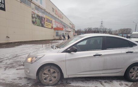 Hyundai Solaris II рестайлинг, 2015 год, 870 000 рублей, 2 фотография