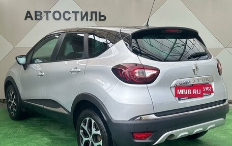 Renault Kaptur I рестайлинг, 2019 год, 1 390 000 рублей, 2 фотография