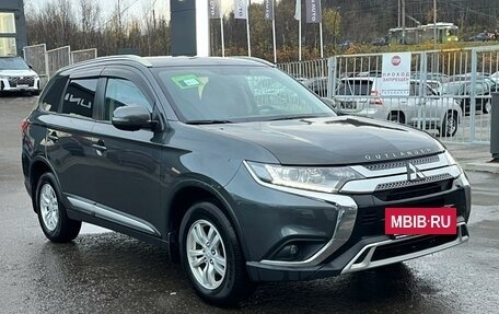 Mitsubishi Outlander III рестайлинг 3, 2019 год, 2 128 000 рублей, 7 фотография