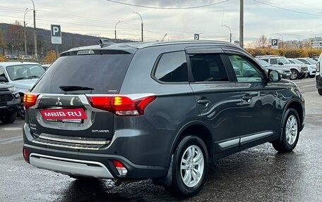 Mitsubishi Outlander III рестайлинг 3, 2019 год, 2 128 000 рублей, 5 фотография