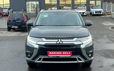 Mitsubishi Outlander III рестайлинг 3, 2019 год, 2 128 000 рублей, 8 фотография