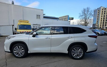 Toyota Highlander, 2024 год, 7 999 000 рублей, 8 фотография