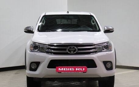 Toyota Hilux VIII, 2015 год, 2 950 000 рублей, 2 фотография