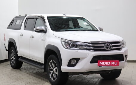 Toyota Hilux VIII, 2015 год, 2 950 000 рублей, 3 фотография