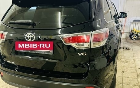 Toyota Highlander III, 2014 год, 3 330 000 рублей, 3 фотография