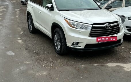 Toyota Highlander III, 2014 год, 3 600 000 рублей, 3 фотография