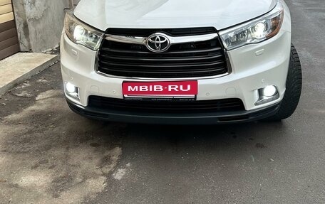 Toyota Highlander III, 2014 год, 3 600 000 рублей, 24 фотография