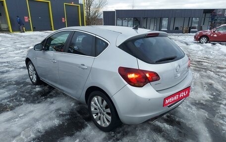 Opel Astra J, 2010 год, 720 000 рублей, 3 фотография