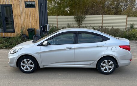 Hyundai Solaris II рестайлинг, 2013 год, 900 000 рублей, 13 фотография