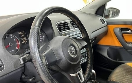 Volkswagen Polo VI (EU Market), 2013 год, 900 000 рублей, 21 фотография