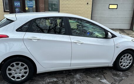 Hyundai i30 II рестайлинг, 2014 год, 999 999 рублей, 4 фотография