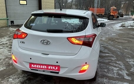 Hyundai i30 II рестайлинг, 2014 год, 999 999 рублей, 5 фотография