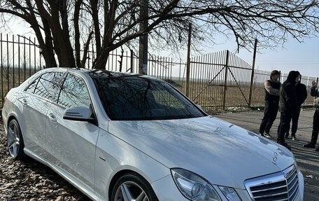 Mercedes-Benz E-Класс, 2011 год, 1 560 000 рублей, 6 фотография