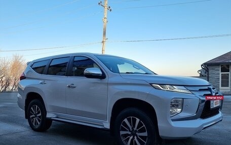 Mitsubishi Pajero Sport III рестайлинг, 2020 год, 4 290 000 рублей, 4 фотография