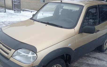 Chevrolet Niva I рестайлинг, 2004 год, 255 000 рублей, 3 фотография