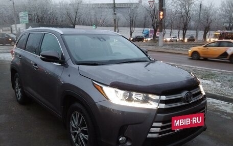 Toyota Highlander III, 2017 год, 3 290 000 рублей, 3 фотография