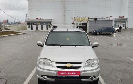 Chevrolet Niva I рестайлинг, 2012 год, 730 000 рублей, 2 фотография