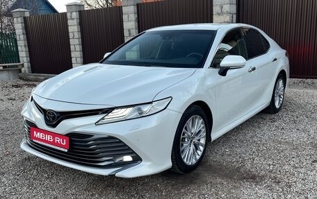 Toyota Camry, 2020 год, 3 350 000 рублей, 1 фотография