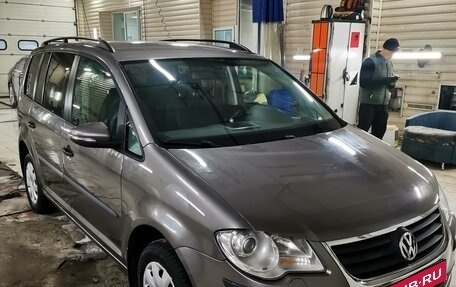 Volkswagen Touran III, 2009 год, 780 000 рублей, 29 фотография