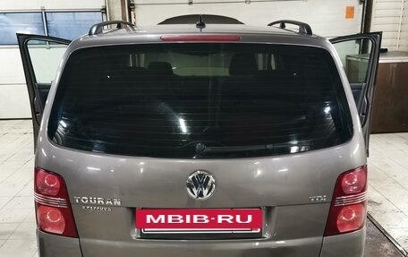 Volkswagen Touran III, 2009 год, 780 000 рублей, 40 фотография