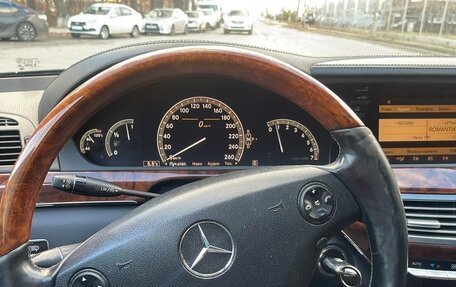 Mercedes-Benz S-Класс, 2006 год, 820 000 рублей, 3 фотография