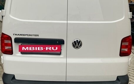 Volkswagen Transporter T6 рестайлинг, 2019 год, 5 900 000 рублей, 2 фотография