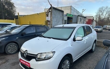 Renault Logan II, 2016 год, 850 000 рублей, 1 фотография