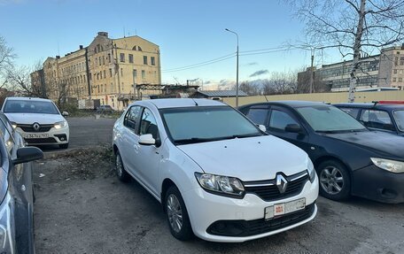 Renault Logan II, 2016 год, 850 000 рублей, 2 фотография