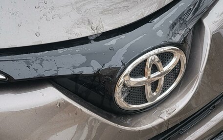 Toyota RAV4, 2019 год, 2 800 000 рублей, 10 фотография