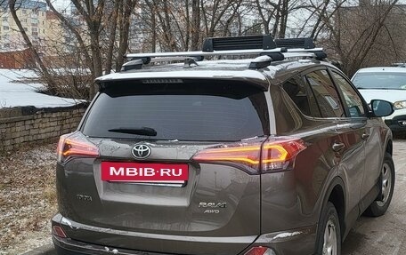 Toyota RAV4, 2019 год, 2 800 000 рублей, 6 фотография