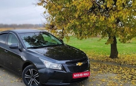 Chevrolet Cruze II, 2010 год, 750 000 рублей, 2 фотография